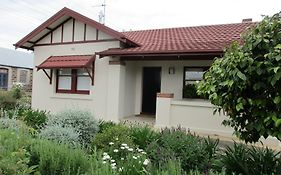 Mataro Cottage